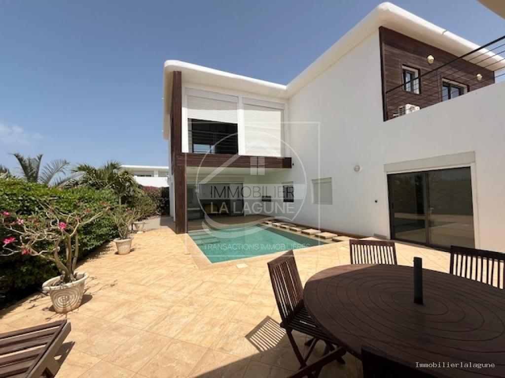 Agence Immobilière Saly Sénégal - V2706 - Villa à NGAPAROU - V2706 villa a vendre ngaparou senegal
