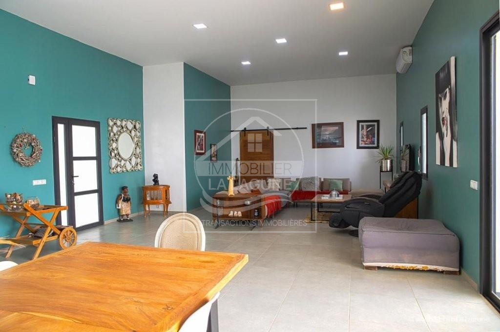 Agence Immobilière Saly Sénégal - V3277 - Villa à N'DIOROKH - V3277-villa-a-vendre-a-ndiorokh-senegal-avec-pisicne