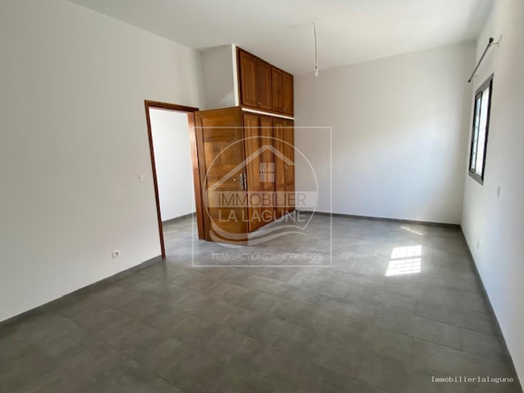 Agence Immobilière Saly Sénégal - V3276 - Villa à NGAPAROU - V3276 villa a vendre ngaparou senegal