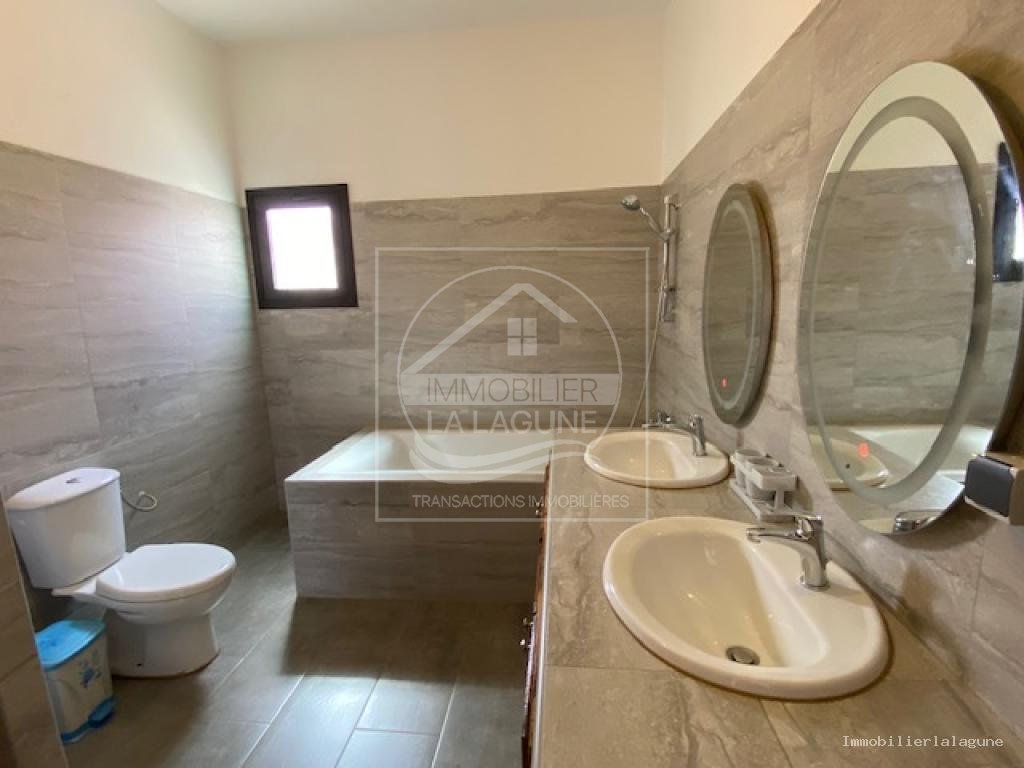 Agence Immobilière Saly Sénégal - V3276 - Villa à NGAPAROU - V3276 villa a vendre ngaparou senegal