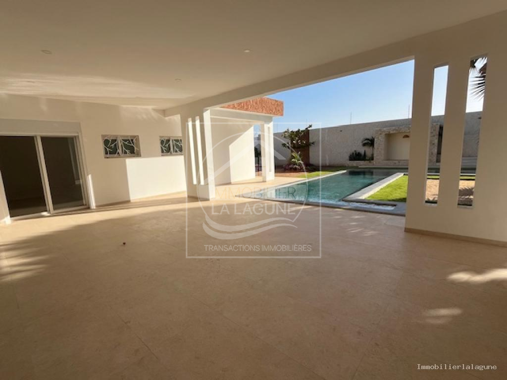Agence Immobilière Saly Sénégal - V3279 - Villa à NGUERIGNE - V3279 villa a vendre nguerigne senegal