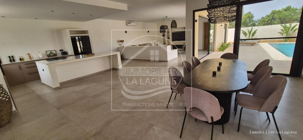 Agence Immobilière Saly Sénégal - V3284 - Villa à NGUERIGNE - V3284-villa-a-vendre-a-nguerigne-senegal-avec-piscine