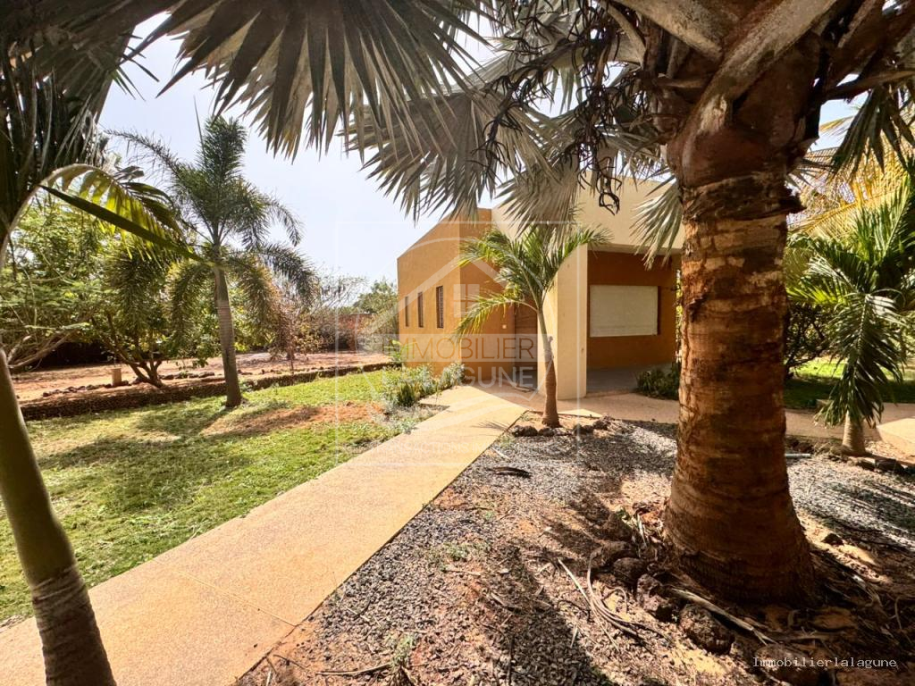 Agence Immobilière Saly Sénégal - V3280 - Villa à NGUERIGNE - V3280 villa a vendre nguerigne senegal