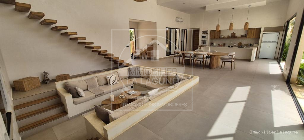 Agence Immobilière Saly Sénégal - V3285 - Villa à NGUERIGNE - V3285-villa-a-vendre-a-nguerigne-senegal-avec-piscine