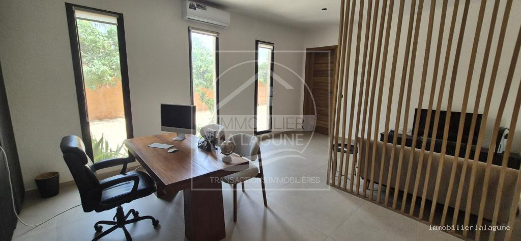 Agence Immobilière Saly Sénégal - V3285 - Villa à NGUERIGNE - V3285-villa-a-vendre-a-nguerigne-senegal-avec-piscine