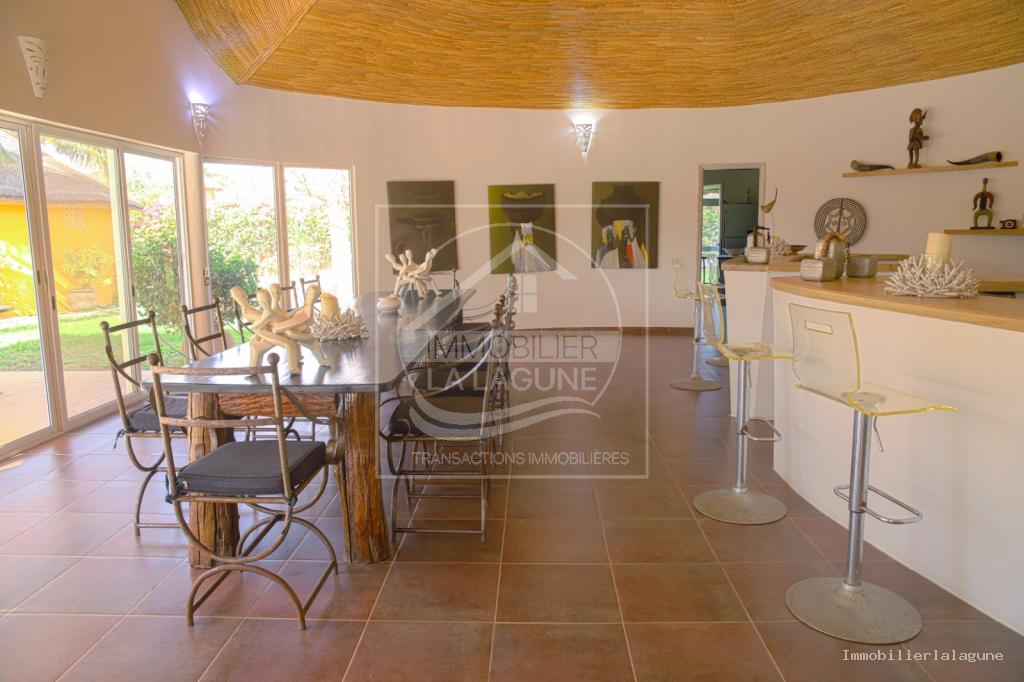 Agence Immobilière Saly Sénégal - V3293 - Villa à NGUERIGNE - V3293-villa-a-vendre-a-nguerigne-senegal-avec-piscine