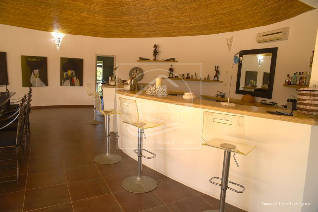 Agence Immobilière Saly Sénégal - V3293 - Villa à NGUERIGNE - V3293-villa-a-vendre-a-nguerigne-senegal-avec-piscine