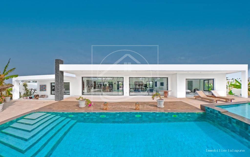 Agence Immobilière Saly Sénégal - V3318 - Villa à NIANING - V3318 villa a vendre pointe sarene senegal