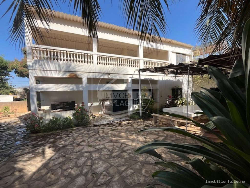 Agence Immobilière Saly Sénégal - V3329 - Villa à SOMONE - V3329 villa somone senegal à rénover