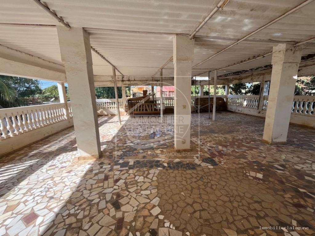 Agence Immobilière Saly Sénégal - V3329 - Villa à SOMONE - V3329 villa somone senegal à rénover