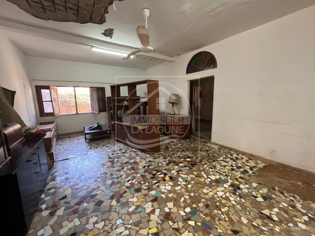 Agence Immobilière Saly Sénégal - V3329 - Villa à SOMONE - V3329 villa somone senegal à rénover