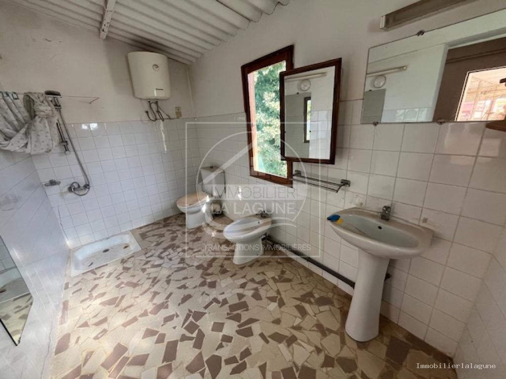 Agence Immobilière Saly Sénégal - V3329 - Villa à SOMONE - V3329 villa somone senegal à rénover