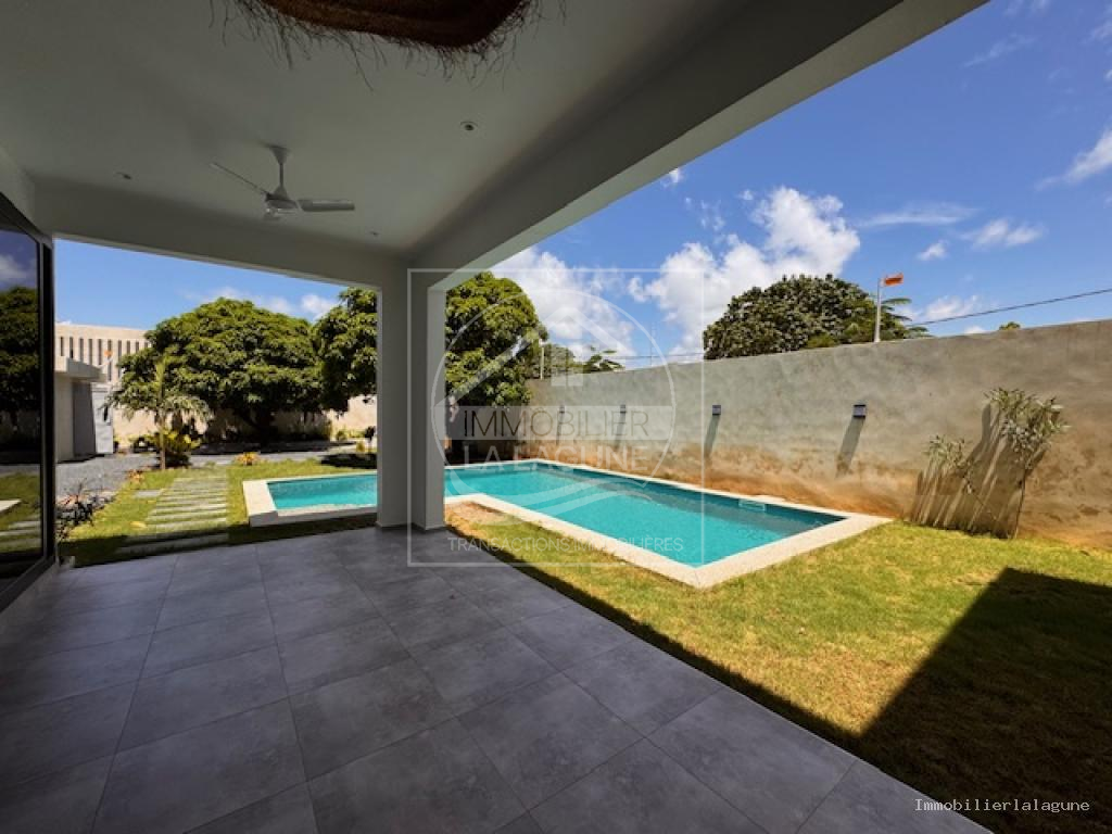 Agence Immobilière Saly Sénégal - V3333 - Villa à NGAPAROU - V3333 villa a vendre ngaparou senegal