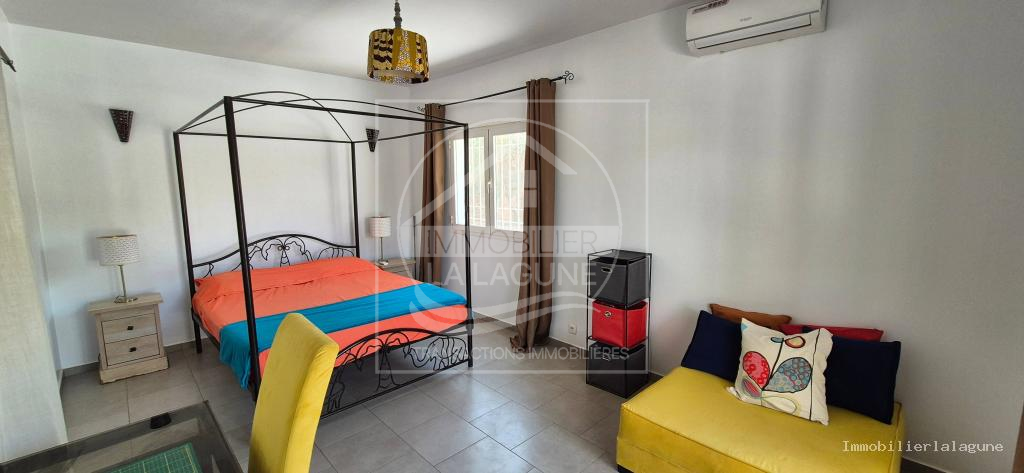 Agence Immobilière Saly Sénégal - V3151 - Villa à NGAPAROU - Chambre 1 de la villa avec piscine à vendre à Ngaparou, Petite Côte Sénégal — Agence Immobilier La Lagune