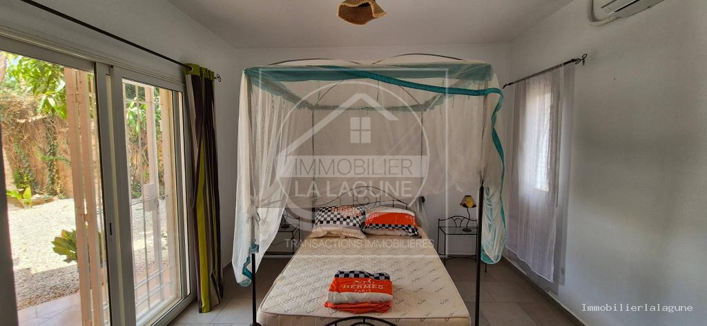 Agence Immobilière Saly Sénégal - V3151 - Villa à NGAPAROU - Chambre 2 de la villa avec piscine à vendre à Ngaparou, Petite Côte Sénégal — Agence Immobilier La Lagune
