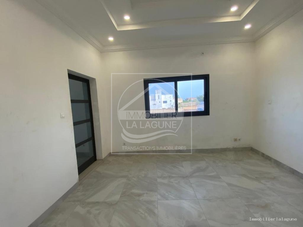 Agence Immobilière Saly Sénégal - V3339 - Villa à NGAPAROU - V3339 villa a vendre ngaparou senegal