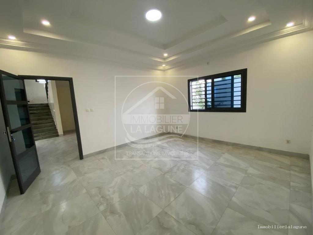 Agence Immobilière Saly Sénégal - V3339 - Villa à NGAPAROU - V3339 villa a vendre ngaparou senegal