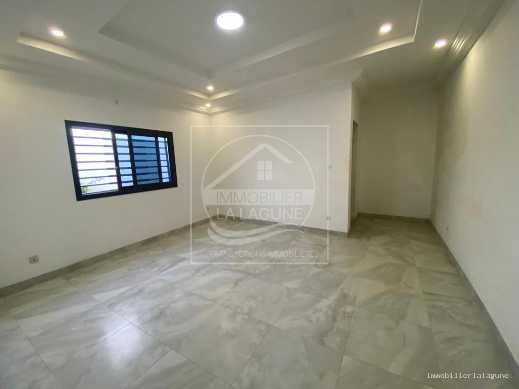 Agence Immobilière Saly Sénégal - V3339 - Villa à NGAPAROU - Villa avec piscine à vendre à Ngaparou, Petite Côte Sénégal — Agence Immobilier La Lagune