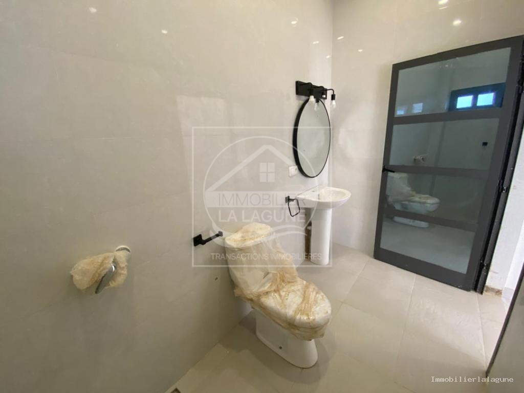 Agence Immobilière Saly Sénégal - V3339 - Villa à NGAPAROU - Villa avec piscine à vendre à Ngaparou, Petite Côte Sénégal — Agence Immobilier La Lagune