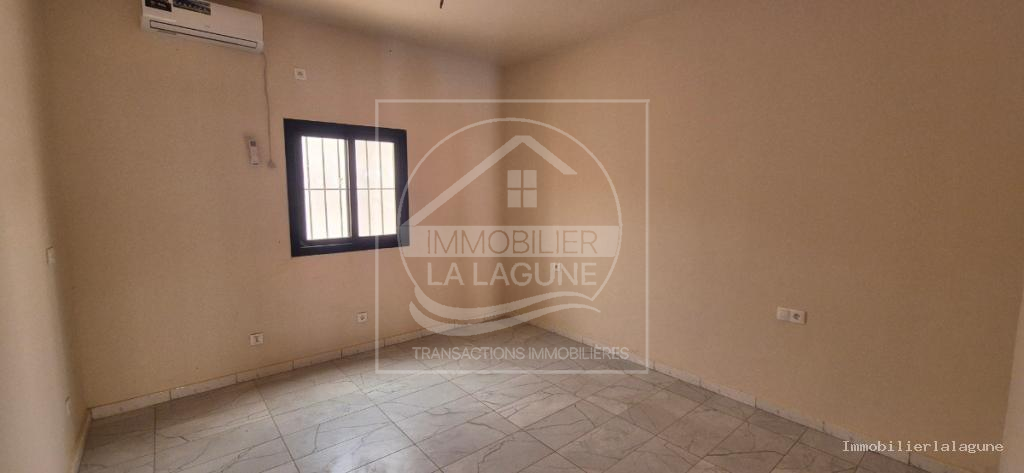 Agence Immobilière Saly Sénégal - A3357 - Appartement à SALY - Chambre 1 de l’appartement à vendre à Saly, proche des plages, Petite Côte Sénégal — Agence Immobilier La Lagune