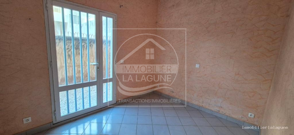 Agence Immobilière Saly Sénégal - A3359 - Appartement à SOMONE - Chambre 1 de l’appartement à vendre à Somone, proche des plages, de la lagune, Petite Côte Sénégal — Agence Immobilier La Lagune