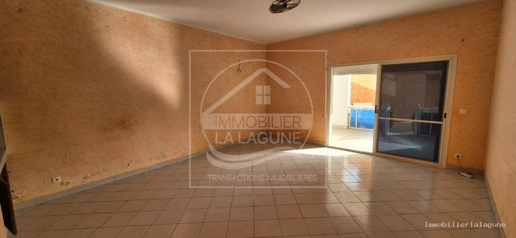 Agence Immobilière Saly Sénégal - A3359 - Appartement à SOMONE - Salon de l’appartement à vendre à Somone, proche des plages, de la lagune, Petite Côte Sénégal — Agence Immobilier La Lagune