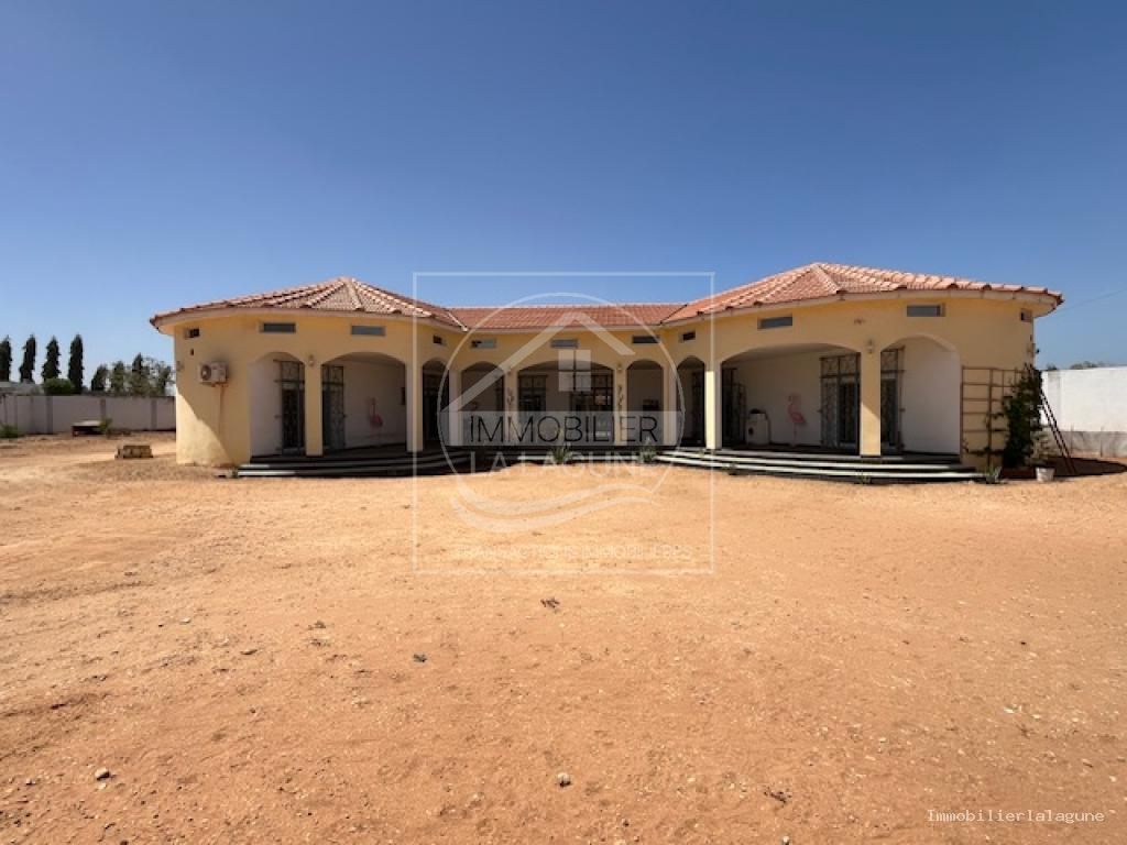 Agence Immobilière Saly Sénégal - V3360 - Villa à NGUERIGNE - V3360 propriété a nguerigne senegal