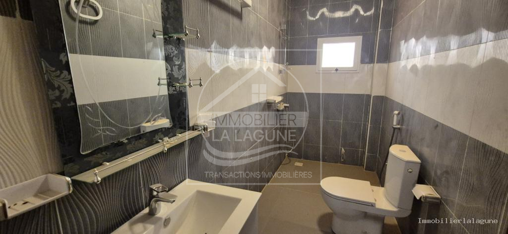 Agence Immobilière Saly Sénégal - V3376 - Villa à NGAPAROU - 