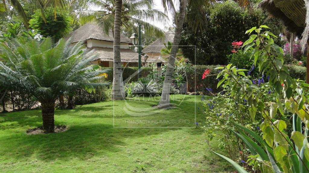 Agence Immobilière Saly Sénégal - V1973 - Villa à SALY - jardin arboré
