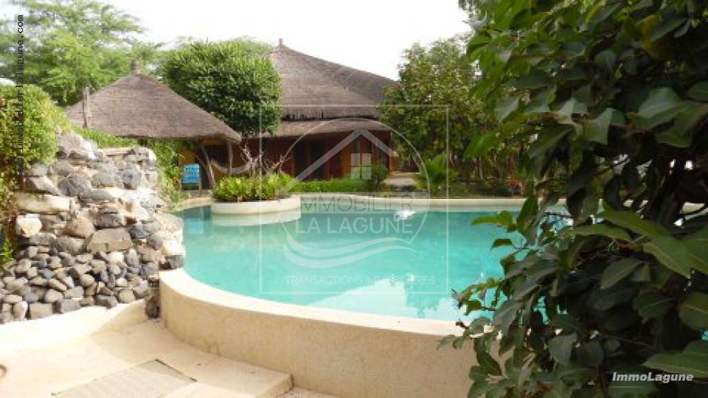 Agence Immobilière Saly Sénégal - V2175 - Villa à NDANGANE - V2175-Villa-piscine-a-vendre-a-Ndangane-senegal