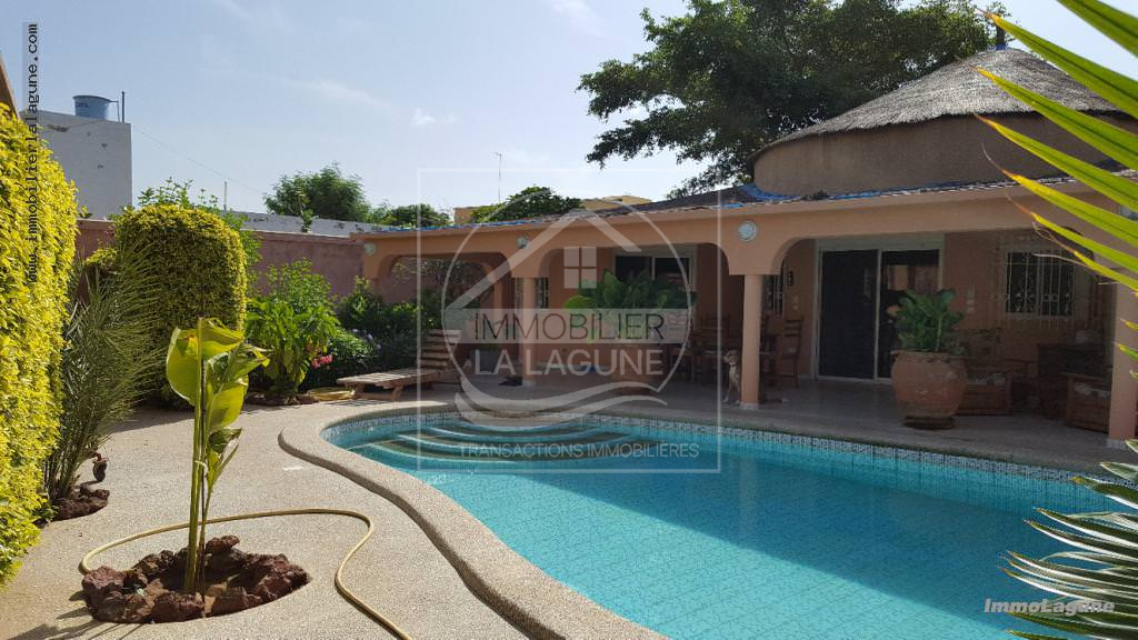Agence Immobilière Saly Sénégal - V2283 - Villa à SALY - V2283 villa-a-vendre-saly-senegal-piscine