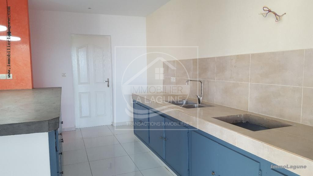 Agence Immobilière Saly Sénégal - V2393 - Villa à NGAPAROU - V2393 villa-a-vendre-contemporaine-ngaparou-senegal