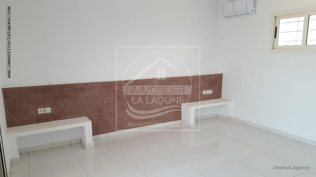 Agence Immobilière Saly Sénégal - V2393 - Villa à NGAPAROU - V2393 villa-a-vendre-contemporaine-ngaparou-senegal