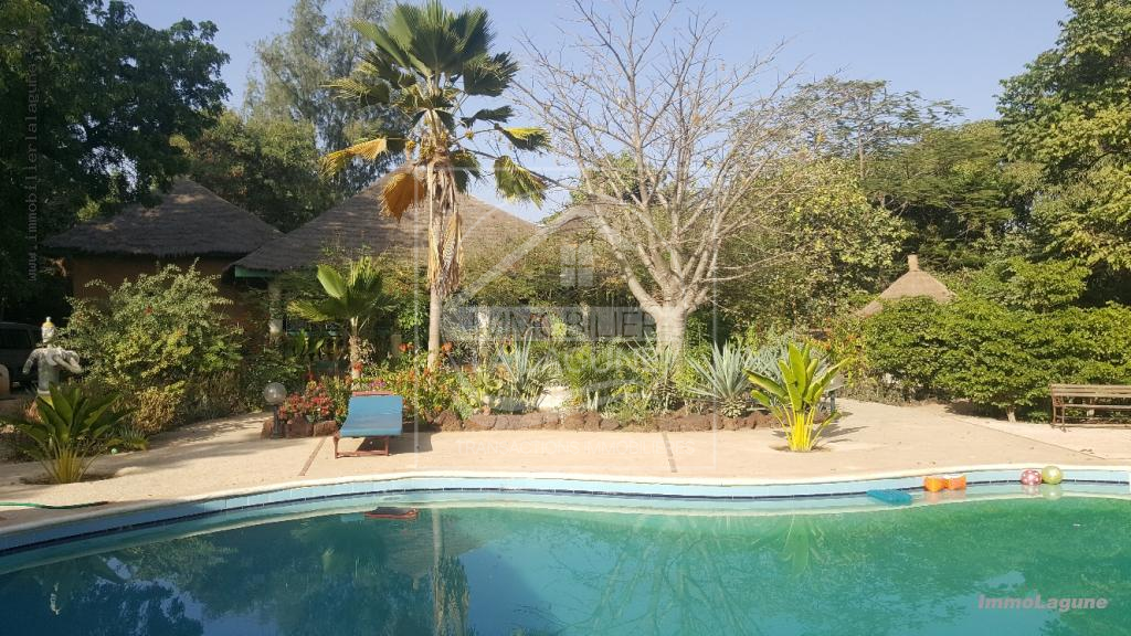 Agence Immobilière Saly Sénégal - C2442 - Commerce à SOMONE - C2442-commerce-en-vente-a-somone-senegal-avec-piscine