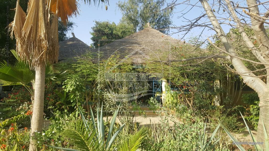 Agence Immobilière Saly Sénégal - C2442 - Commerce à SOMONE - C2442-commerce-en-vente-a-somone-senegal-avec-piscine