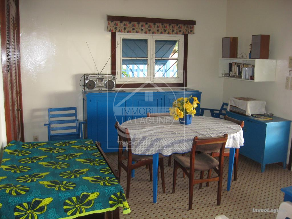 Agence Immobilière Saly Sénégal - V2433 - Villa à YENNE - V2433 villa-bord-de-mer-a-vendre-senegal