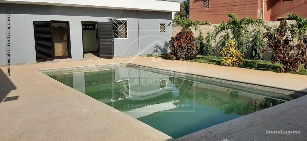 Agence Immobilière Saly Sénégal - V2528 - Villa à NGAPAROU - V2528-villa-en-vente-a-ngaparou-senegal-avec-piscine