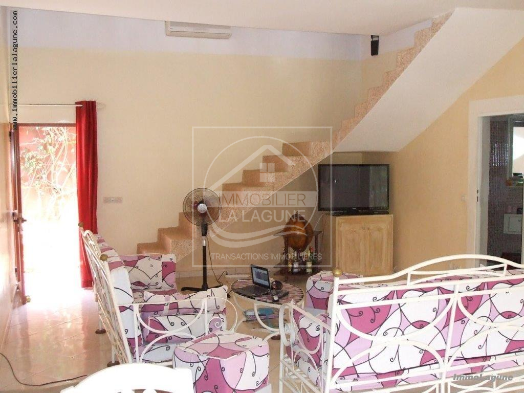 Agence Immobilière Saly Sénégal - V2620 - Villa à NGAPAROU - V2620-villa-a-vendre-avec-piscine-a-ngaparou-senegal