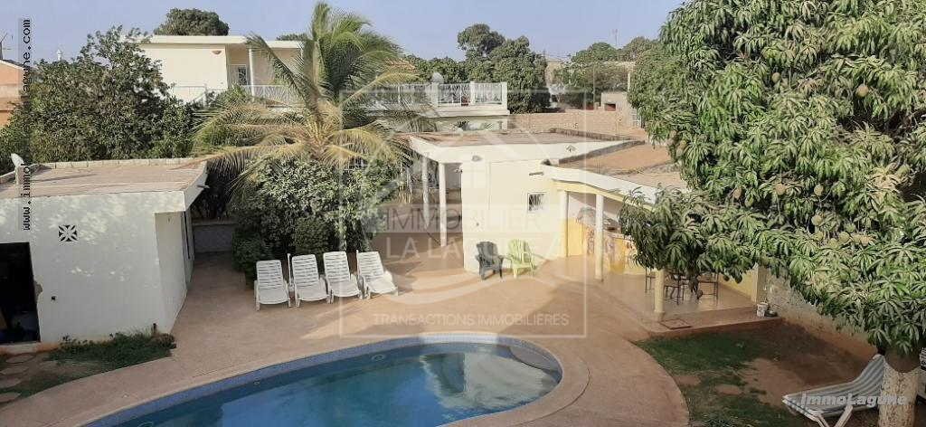 Agence Immobilière Saly Sénégal - V2679 - Villa à NGAPAROU - V2679 grande villa a vendre ngaparou senegal