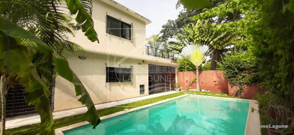 Agence Immobilière Saly Sénégal - V1988 - Villa à NGAPAROU - V1988 villa bord de mer avec piscine en vente ngaparou sénégal