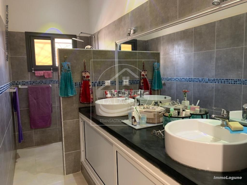 Agence Immobilière Saly Sénégal - V2734 - Villa à NGAPAROU - V2734 villa a vendre ngaparou senegal