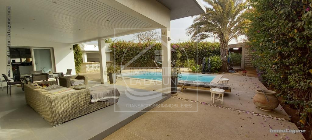 Agence Immobilière Saly Sénégal - V2772 - Villa à NGUERIGNE - V2772-villa-a-vendre-a-nguerigne-senegal-avec-piscine