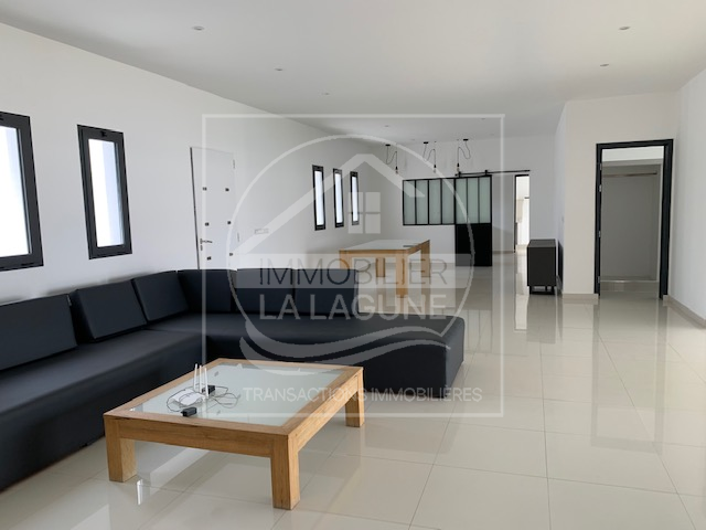 Agence Immobilière Saly Sénégal - V2787 - Villa à SALY - V2787 villa contemporaine a vendre saly senegal