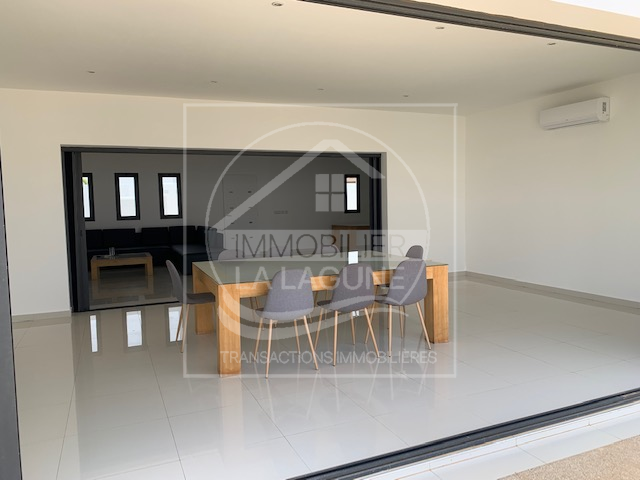 Agence Immobilière Saly Sénégal - V2787 - Villa à SALY - V2787 villa contemporaine a vendre saly senegal