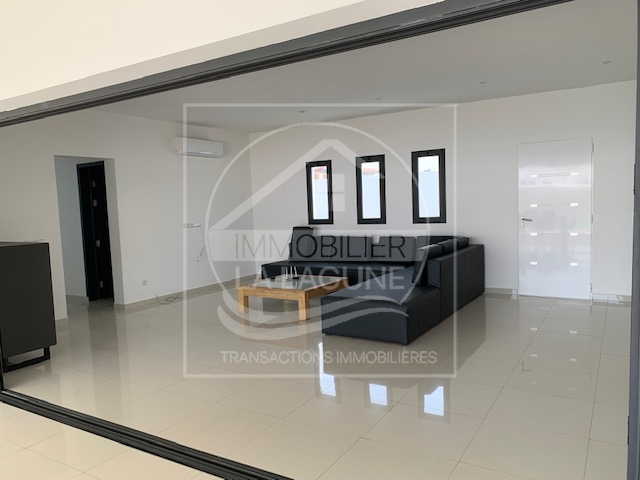 Agence Immobilière Saly Sénégal - V2787 - Villa à SALY - V2787 villa contemporaine a vendre saly senegal