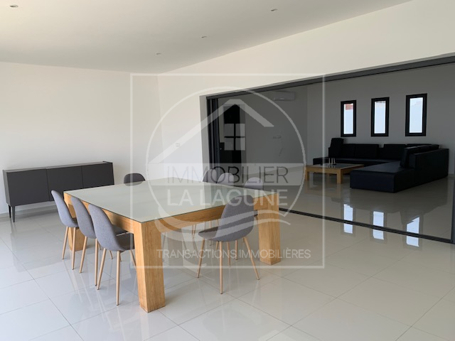 Agence Immobilière Saly Sénégal - V2787 - Villa à SALY - V2787 villa contemporaine a vendre saly senegal