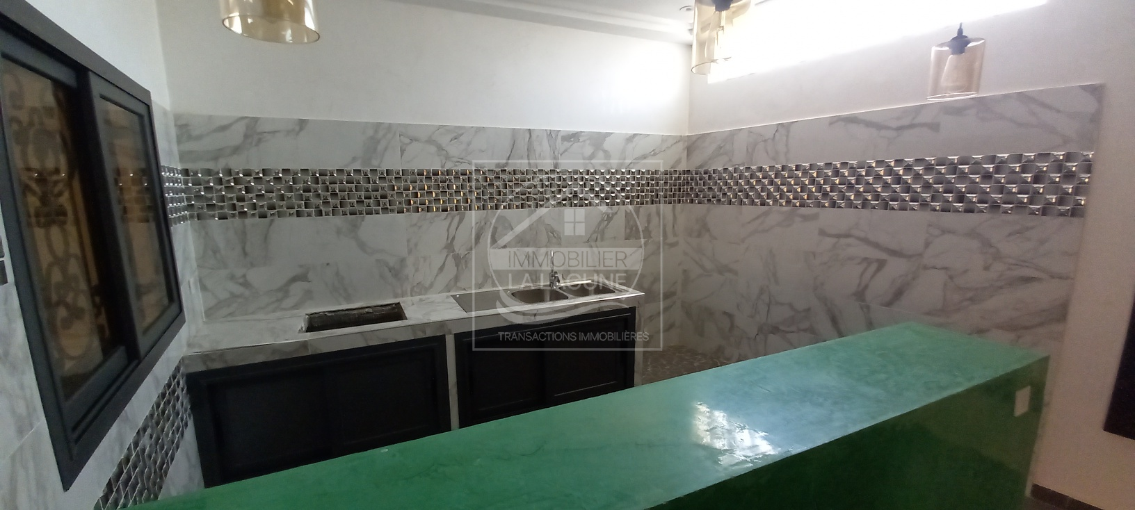Agence Immobilière Saly Sénégal - V2803 - Villa à NGAPAROU - V2803-grande-villa-a-vendre-a-ngaparou-senegal-avec-piscine