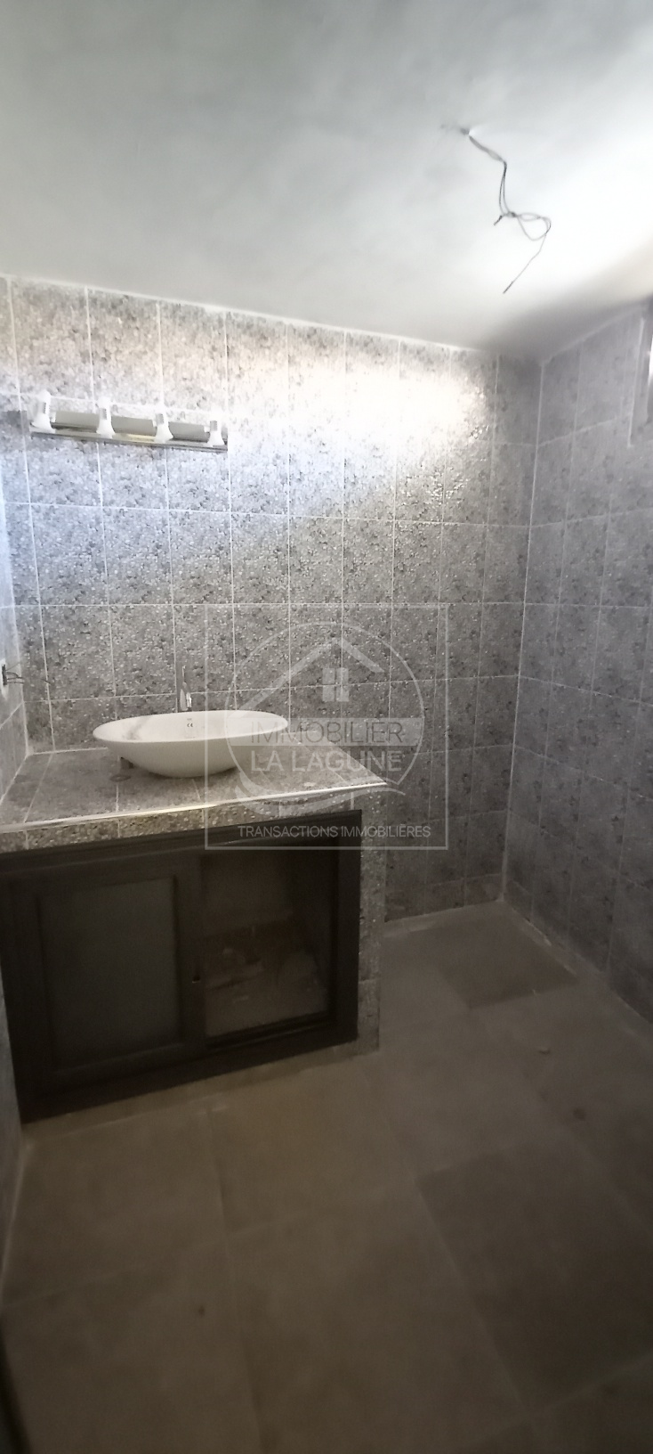 Agence Immobilière Saly Sénégal - V2803 - Villa à NGAPAROU - V2803-grande-villa-a-vendre-a-ngaparou-senegal-avec-piscine
