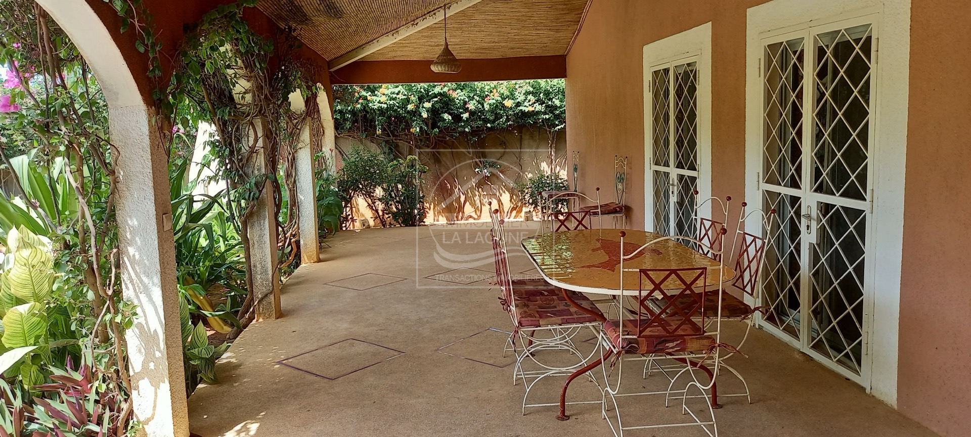 Agence Immobilière Saly Sénégal - V2826 - Villa à SOMONE - V2826-villa-a-vendre-a-somone-avec-piscine-senegal