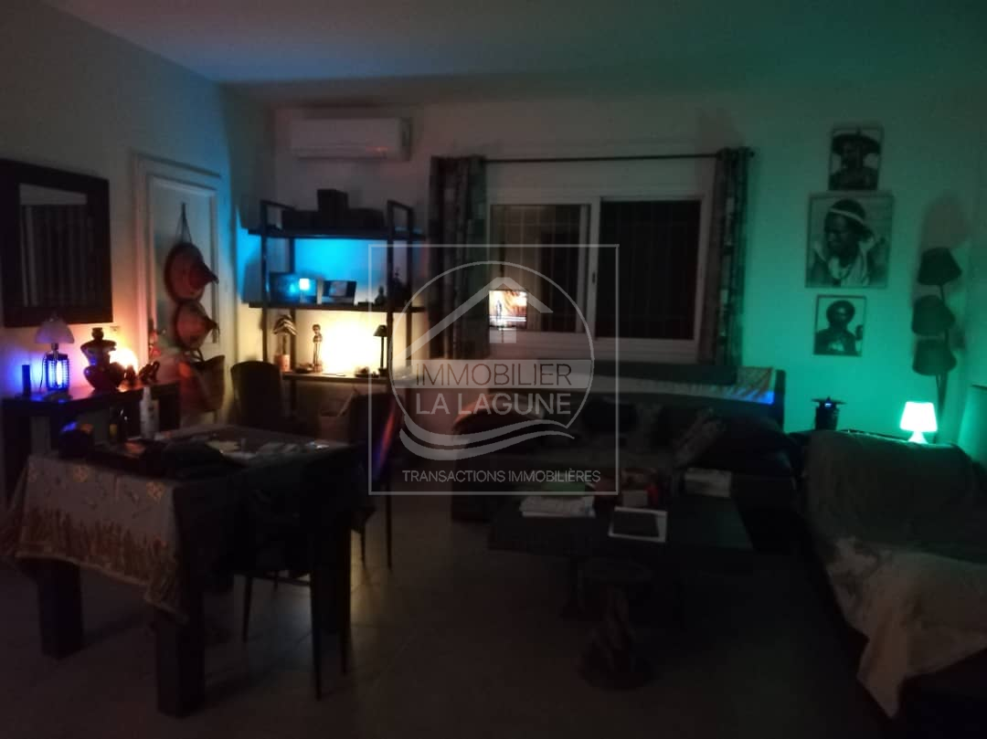 Agence Immobilière Saly Sénégal - V2075 - Villa à NGAPAROU - V2075 Villa avec piscine à vendre à Ngaparou Sénégal